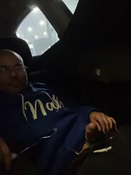 Snapshot of ValuedConcept687 chatting on 12/16/25, 04:06 ValuedConcept687 online show from 12/16/25, 04:06