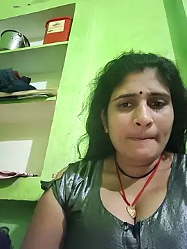 Snapshot of Sonamhot743 chatting on 12/14/25, 05:07 Sonamhot743 online show from 12/14/25, 05:07