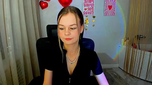 Snapshot of MidnighteAura chatting on 02/17/26, 10:45 MidnighteAura online show from 02/17/26, 10:45