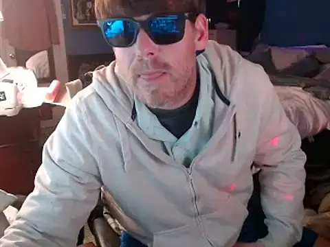 Snapshot of BamaBoi40AL chatting on 12/04/25, 05:10 BamaBoi40AL online show from 12/04/25, 05:10