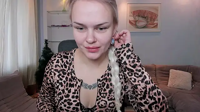 Snapshot of KamillaJei chatting on 12/05/25, 06:55 KamillaJei online show from 12/05/25, 06:55