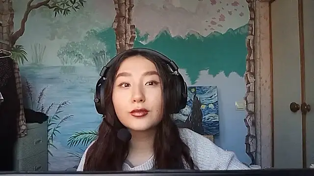 Snapshot of Sofiaherexo chatting on 12/15/25, 10:52 Sofiaherexo online show from 12/15/25, 10:52