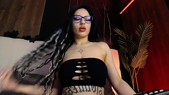Snapshot of RavenFoxxy chatting on 05/11/26, 06:30 RavenFoxxy online show from 05/11/26, 06:30