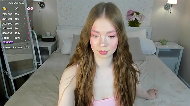 Snapshot of Tessa_Sunn chatting on 03/06/26, 12:18 Tessa Sunn online show from 03/06/26, 12:18