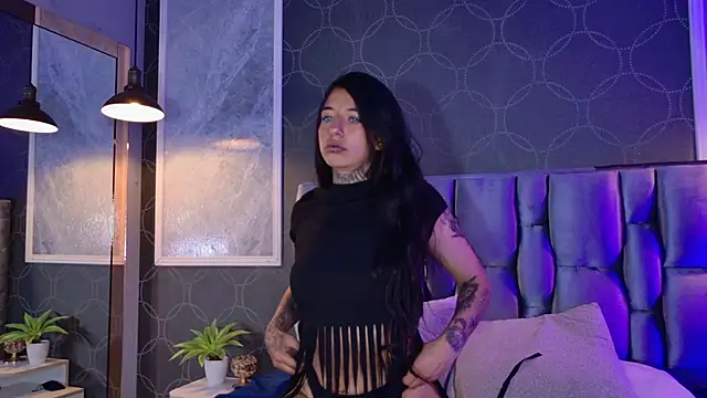 Snapshot of HannyJones chatting on 12/01/25, 01:38 HannyJones online show from 12/01/25, 01:38