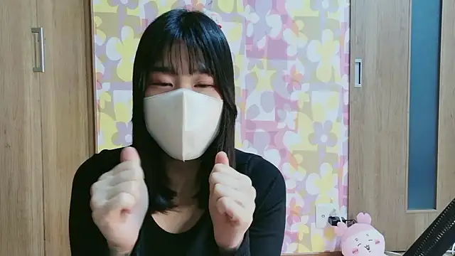 Noel room online show from 12/22/25, 04:48