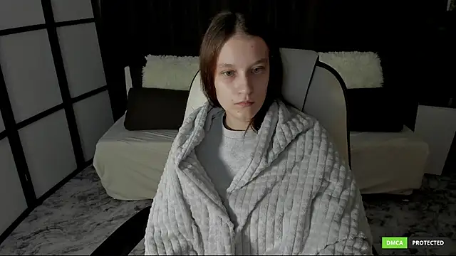 KrisDoeil online show from 12/14/25, 02:06