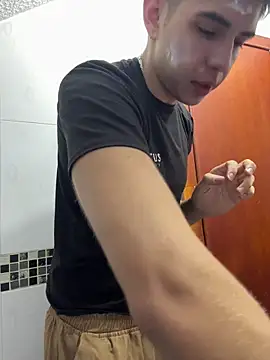 Snapshot of Johan_stick chatting on 12/02/25, 11:37 Johan stick online show from 12/02/25, 11:37