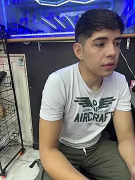 Snapshot of Johan_stick chatting on 12/03/25, 04:27 Johan stick online show from 12/03/25, 04:27