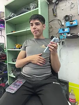 Snapshot of Johan_stick chatting on 12/04/25, 05:21 Johan stick online show from 12/04/25, 05:21