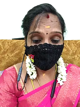 Snapshot of Tamil_Pallavi chatting on 04/16/26, 06:52 Tamil Pallavi online show from 04/16/26, 06:52