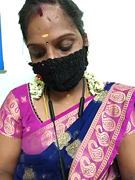 Snapshot of Tamil_Pallavi chatting on 04/19/26, 05:23 Tamil Pallavi online show from 04/19/26, 05:23