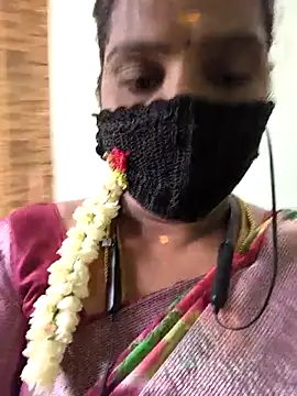 Snapshot of Tamil_Pallavi chatting on 06/11/26, 05:05 Tamil Pallavi online show from 06/11/26, 05:05