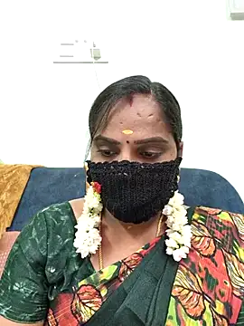 Snapshot of Tamil_Pallavi chatting on 06/18/26, 05:50 Tamil Pallavi online show from 06/18/26, 05:50