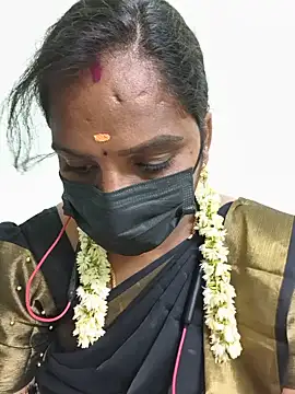 Snapshot of Tamil_Pallavi chatting on 06/22/26, 02:25 Tamil Pallavi online show from 06/22/26, 02:25