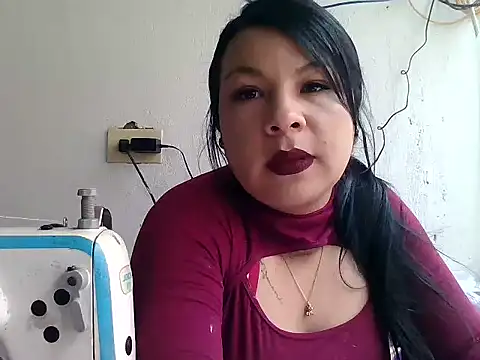 Snapshot of antonella-3433 chatting on 12/05/25, 06:15 antonella-3433 online show from 12/05/25, 06:15