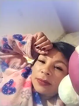 Snapshot of antonella-3433 chatting on 12/14/25, 02:39 antonella-3433 online show from 12/14/25, 02:39