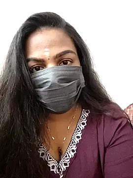 Snapshot of Tamil_Shara chatting on 12/17/25, 04:46 Tamil Shara online show from 12/17/25, 04:46