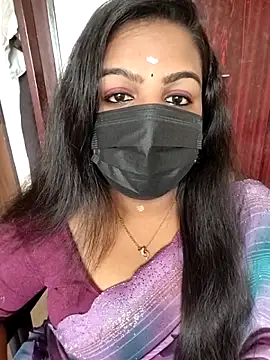 Snapshot of Tamil_Shara chatting on 05/27/26, 08:00 Tamil Shara online show from 05/27/26, 08:00