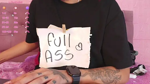 Snapshot of Slut_Dirty_Nastyy chatting on 12/18/25, 10:49 Slut Dirty Nastyy online show from 12/18/25, 10:49