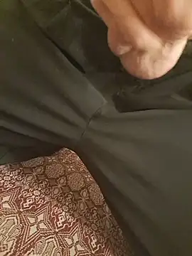 Snapshot of Aness31 chatting on 12/14/25, 09:30 Aness31 online show from 12/14/25, 09:30