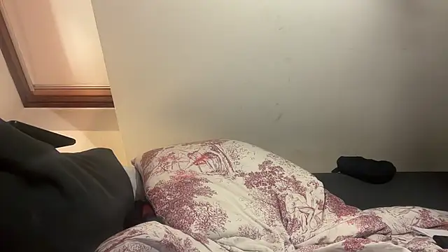 Snapshot of CBT-Sounding chatting on 12/14/25, 11:09 CBT-Sounding online show from 12/14/25, 11:09