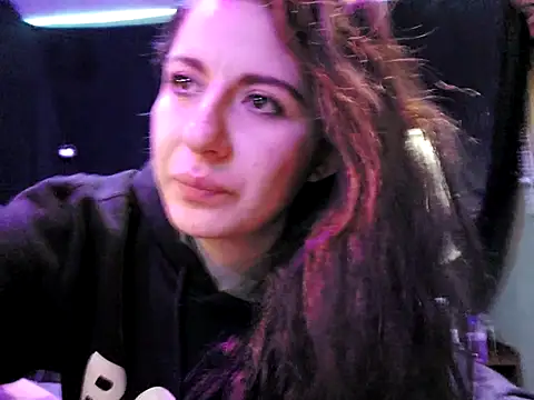 NatyMia online show from 12/17/25, 07:58