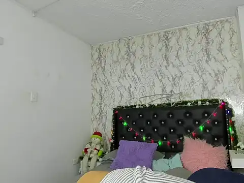 Snapshot of BlakeNoir_ chatting on 12/13/25, 08:25 BlakeNoir online show from 12/13/25, 08:25