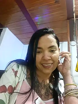 Snapshot of Sophialewuis chatting on 12/05/25, 04:21 Sophialewuis online show from 12/05/25, 04:21