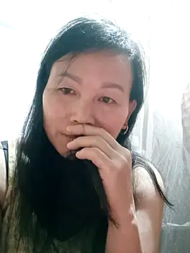 Snapshot of Lili-123k chatting on 12/04/25, 05:21 Lili-123k online show from 12/04/25, 05:21