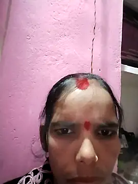 Snapshot of Chetna_sharma chatting on 12/14/25, 12:43 Chetna sharma online show from 12/14/25, 12:43