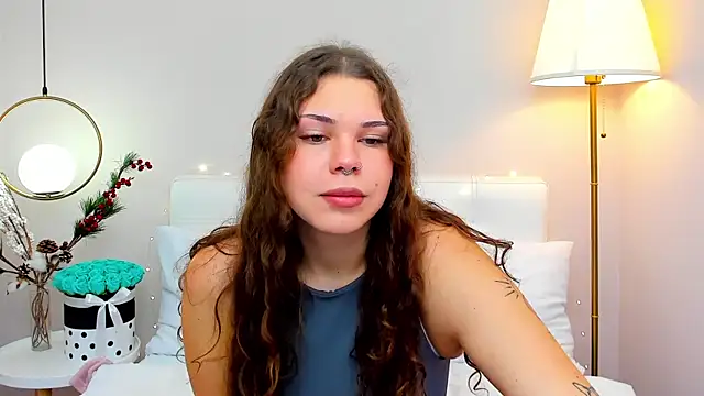 Snapshot of MartaRey chatting on 12/18/25, 06:30 MartaRey online show from 12/18/25, 06:30