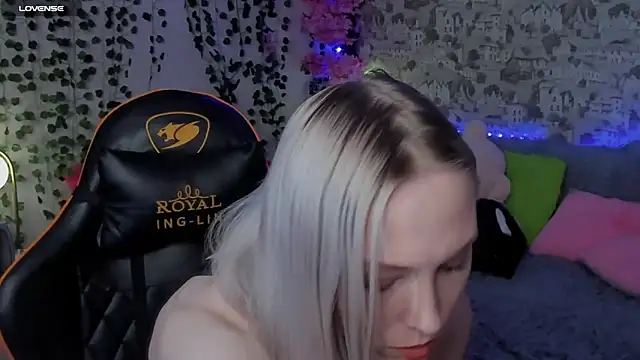 Gina Gina love online show from 06/11/26, 01:38