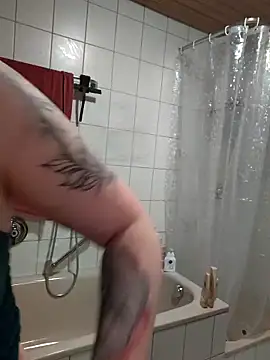 Snapshot of Milas_Dreams_OF chatting on 12/04/25, 07:39 Milas Dreams OF online show from 12/04/25, 07:39