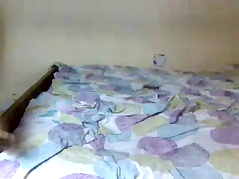 Snapshot of londanirc chatting on 12/02/25, 11:48 londanirc online show from 12/02/25, 11:48