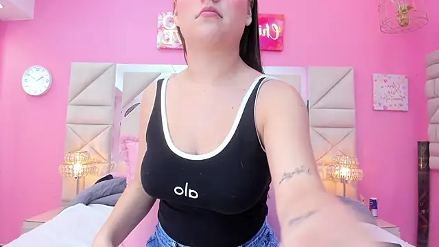 Diamond juliana online show from 06/18/26, 03:07