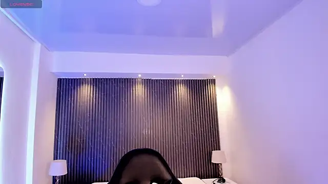 TiffanyHoustton online show from 06/06/26, 11:59