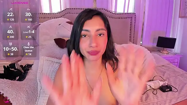 Snapshot of lya__brown chatting on 05/11/26, 04:04 lya brown online show from 05/11/26, 04:04