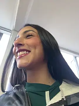 Snapshot of lya__brown chatting on 05/15/26, 11:06 lya brown online show from 05/15/26, 11:06
