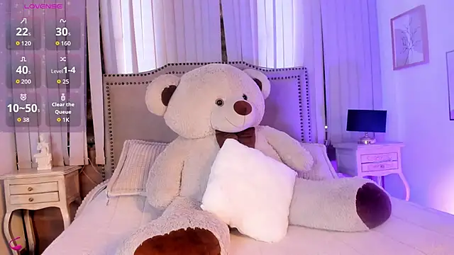 Snapshot of lya__brown chatting on 07/02/26, 12:33 lya brown online show from 07/02/26, 12:33