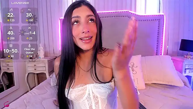 Snapshot of lya__brown chatting on 07/06/26, 12:35 lya brown online show from 07/06/26, 12:35