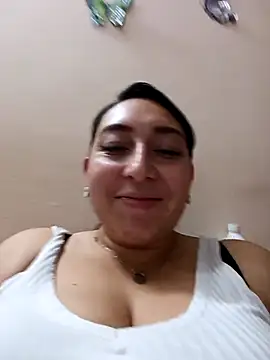 Valeria montana  online show from 02/13/26, 12:28