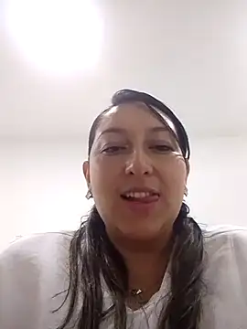 Valeria montana  online show from 02/26/26, 01:43