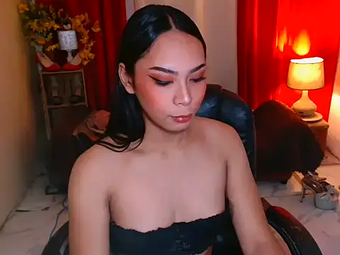 kylieEmparado online show from 05/17/26, 12:41