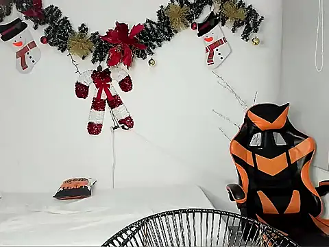 Snapshot of alex_balck chatting on 12/05/25, 10:35 alex balck online show from 12/05/25, 10:35