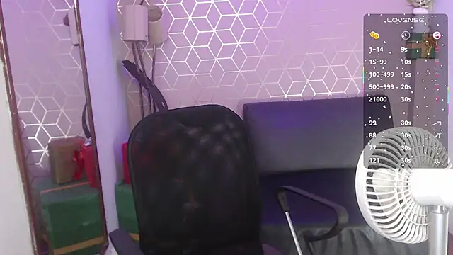 Snapshot of Mia_Rivers_ chatting on 12/16/25, 09:53 Mia Rivers online show from 12/16/25, 09:53