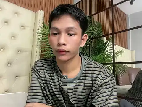 TheBoyAboveYou online show from 07/28/26, 04:39