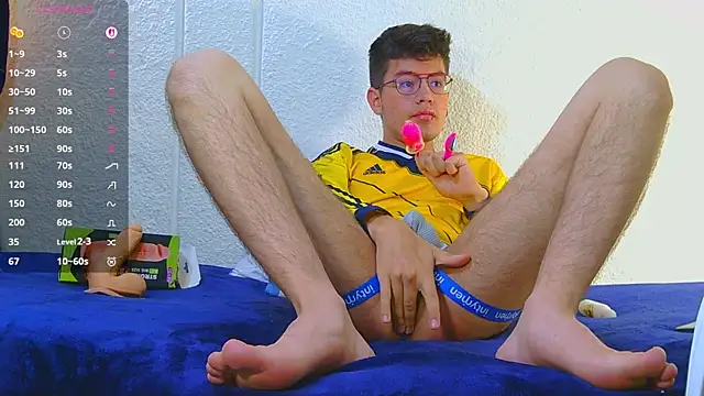 nicolatinboy online show from 06/17/26, 04:19
