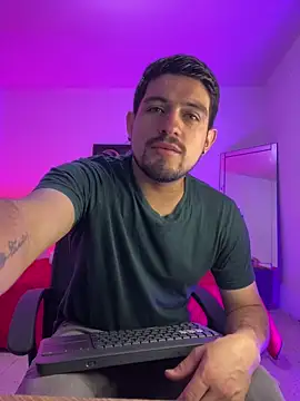 williamsmiiths16 online show from 06/12/26, 11:20