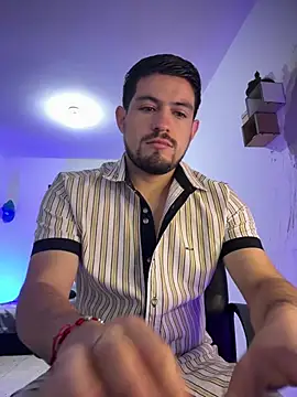 williamsmiiths16 online show from 07/28/26, 11:39